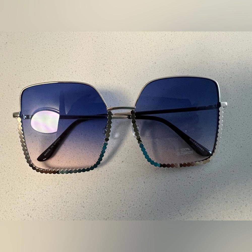 Fashion Nova sunglasses